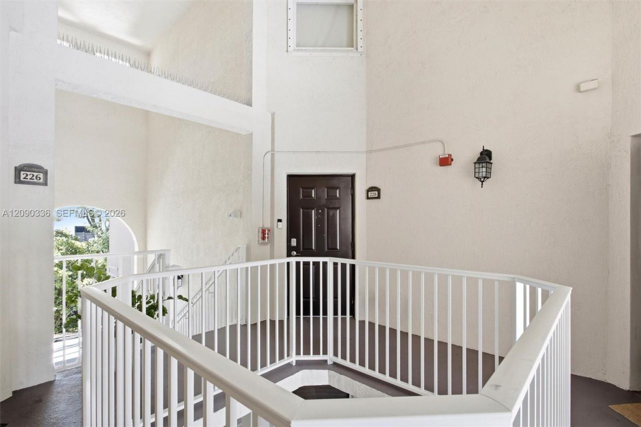 11605 NW 89th St, Unit 228, Doral, FL 33178 Photo