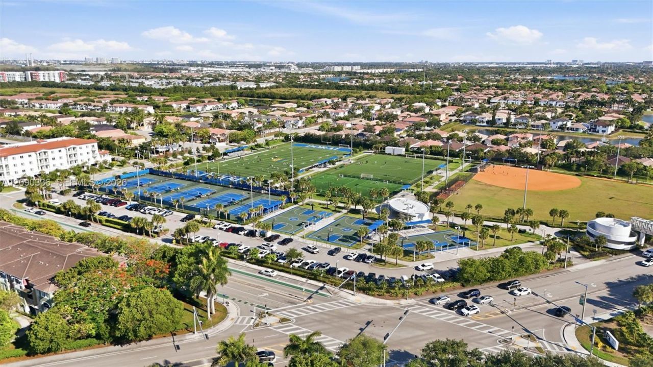 11605 NW 89th St, Unit 228, Doral, FL 33178 Photo