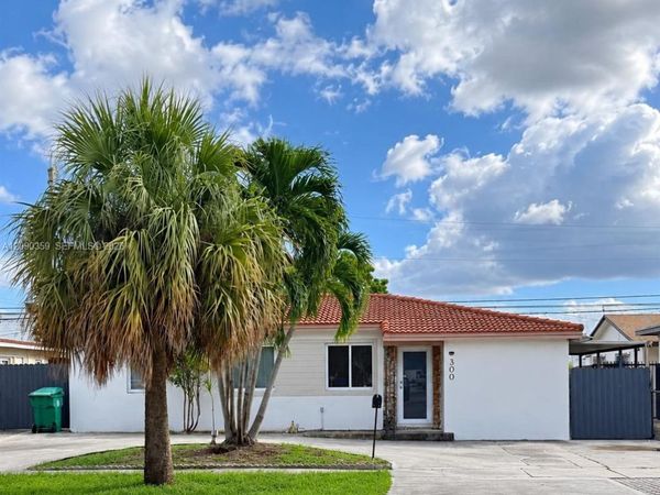 300 SW 69th Ave , Miami, FL 33144