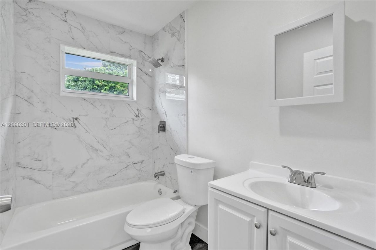1341 NW 75th St, Miami, FL 33147 Photo