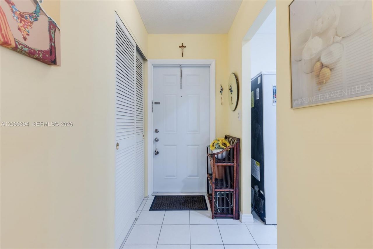 1401 N 12th Ct , Unit 3B, Hollywood, FL 33019 Photo