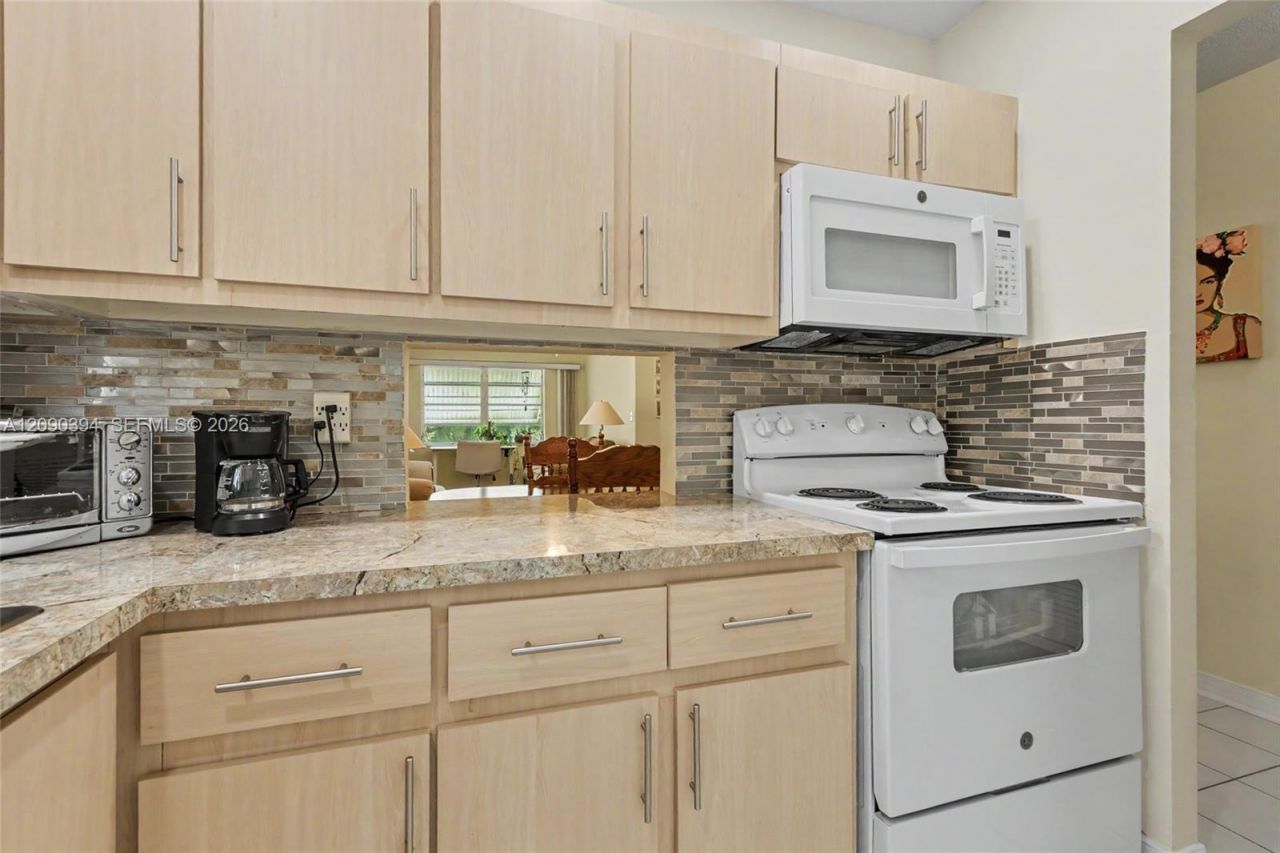 1401 N 12th Ct , Unit 3B, Hollywood, FL 33019 Photo