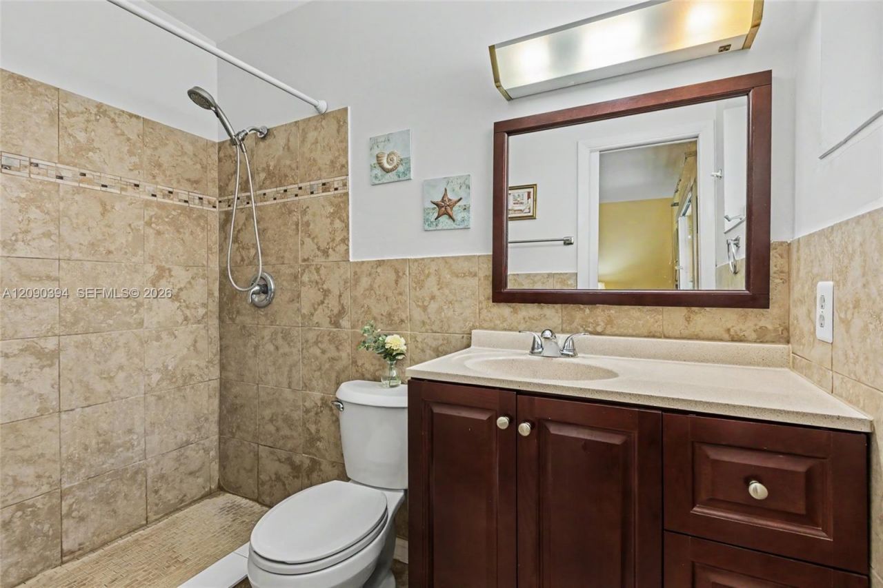 1401 N 12th Ct , Unit 3B, Hollywood, FL 33019 Photo
