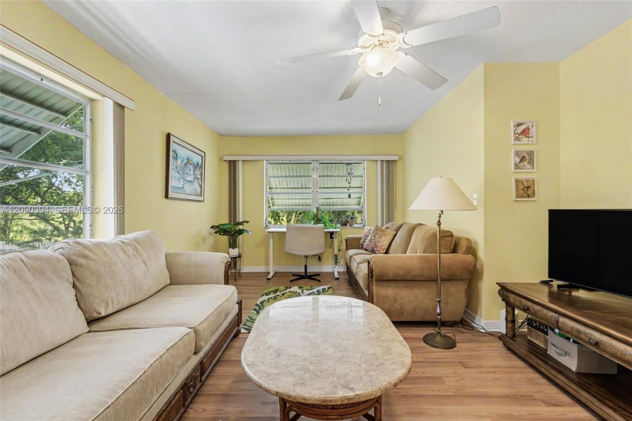 1401 N 12th Ct , Unit 3B, Hollywood, FL 33019 Photo