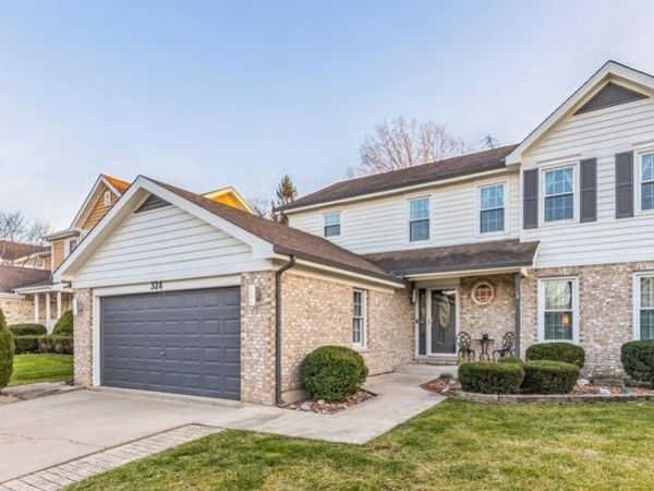 324 Chesapeake Lane , Bloomingdale, IL 60108