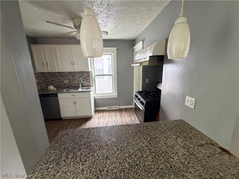 3303 W 123rd Street , Cleveland, OH 44111 Photo 6