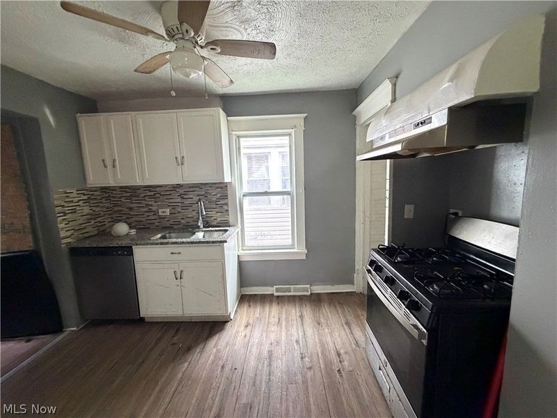 3303 W 123rd Street , Cleveland, OH 44111 Photo 7