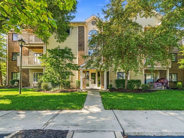 6823 Meadow Creek Drive, Unit 208, Columbus, OH 43235