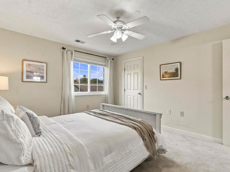 6823 Meadow Creek Drive, Unit 208, Columbus, OH 43235 Photo 11