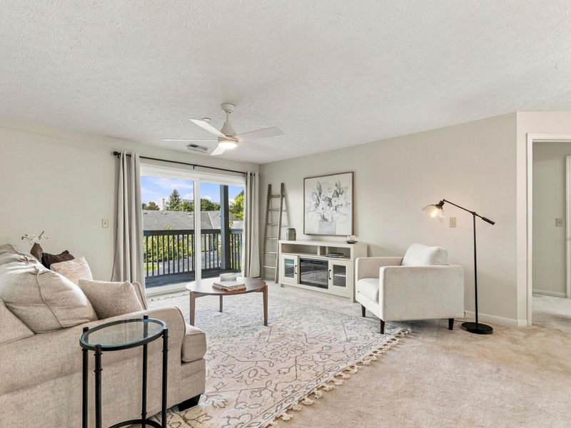 6823 Meadow Creek Drive, Unit 208, Columbus, OH 43235 Photo 14