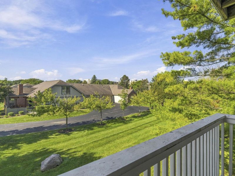 6823 Meadow Creek Drive, Unit 208, Columbus, OH 43235 Photo 35