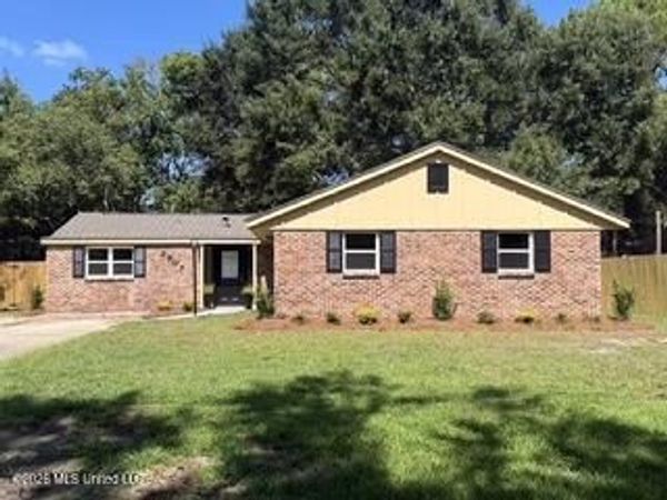 2807 Pinewood Avenue, Pascagoula, MS 39567