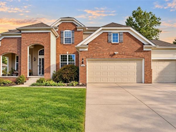9362 Sagamore Circle , Strongsville, OH 44136