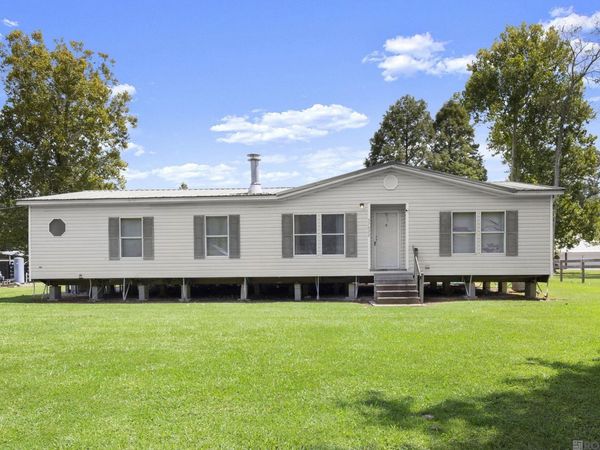37022 White Rd, Prairieville, LA 70769
