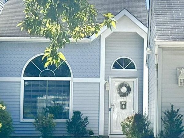 589 Madison Drive, Unit B, Monroe, NJ 08831
