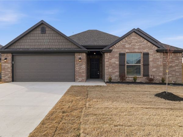 1202 Pepperwood Avenue , Lowell, AR 72745