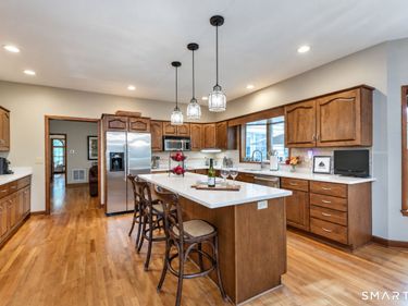 32 Sail Harbour, New Fairfield, CT 06812