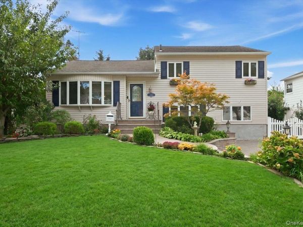 3988 Demont Road , Seaford, NY 11783