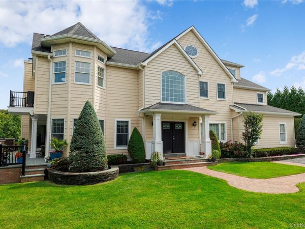 547 Shore Drive , Oakdale, NY 11769