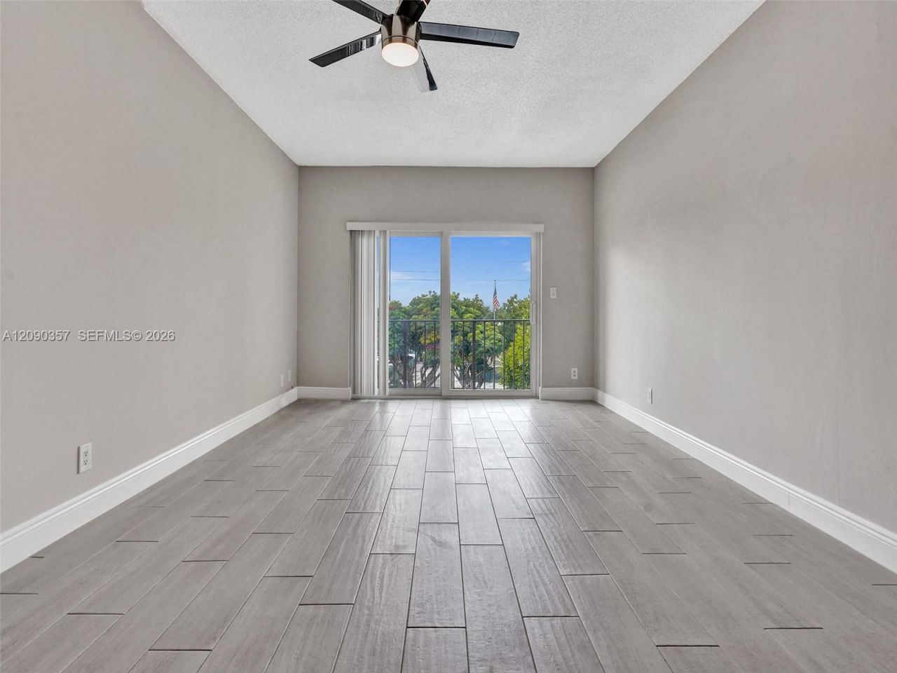 400 N Riverside Dr, Unit 303, Pompano Beach, FL 33062 Photo