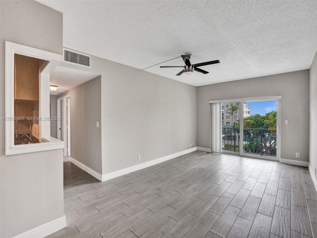 400 N Riverside Dr, Unit 303, Pompano Beach, FL 33062 Photo