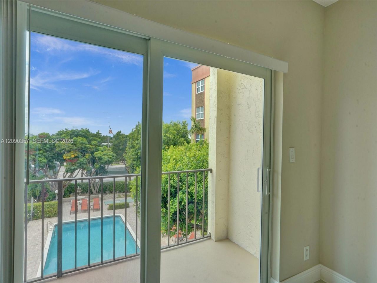 400 N Riverside Dr, Unit 303, Pompano Beach, FL 33062 Photo