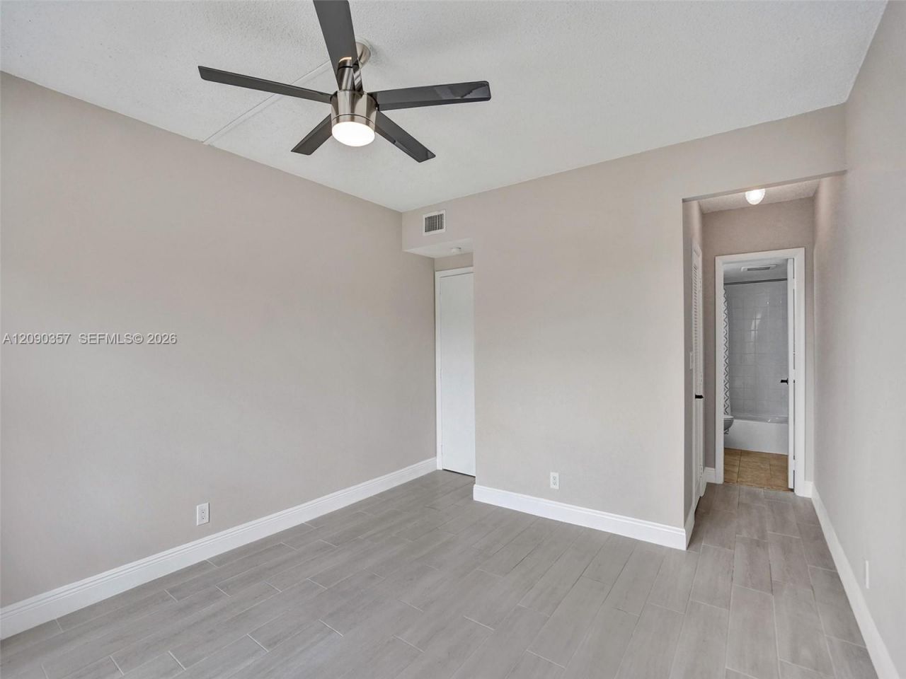 400 N Riverside Dr, Unit 303, Pompano Beach, FL 33062 Photo