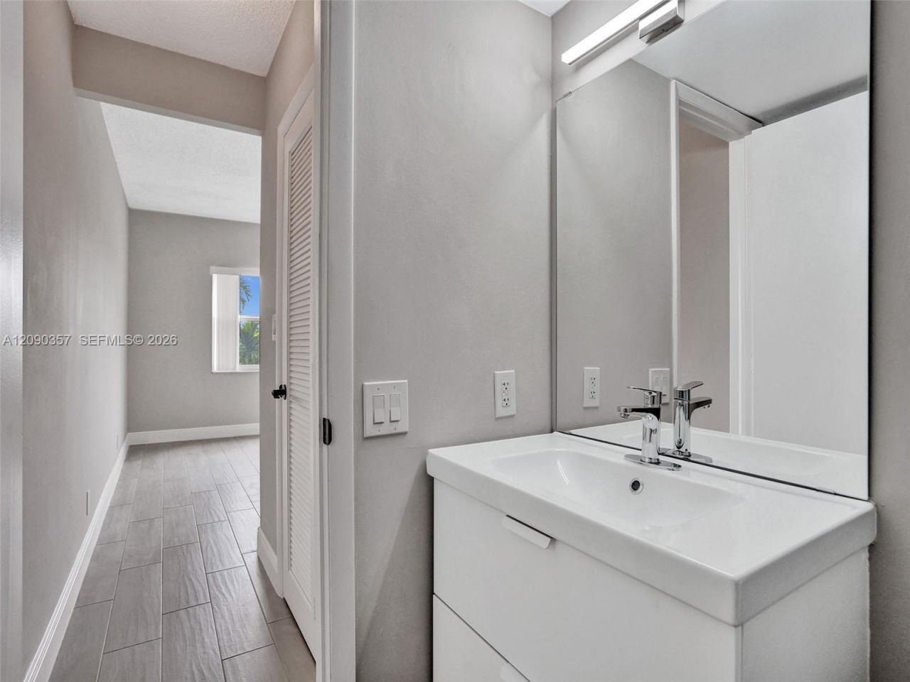 400 N Riverside Dr, Unit 303, Pompano Beach, FL 33062 Photo
