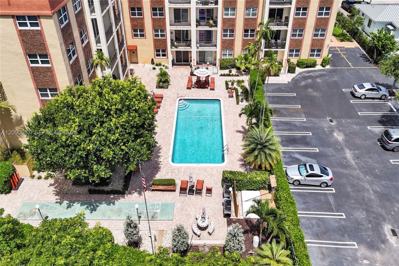 400 N Riverside Dr, Unit 303, Pompano Beach, FL 33062 Photo