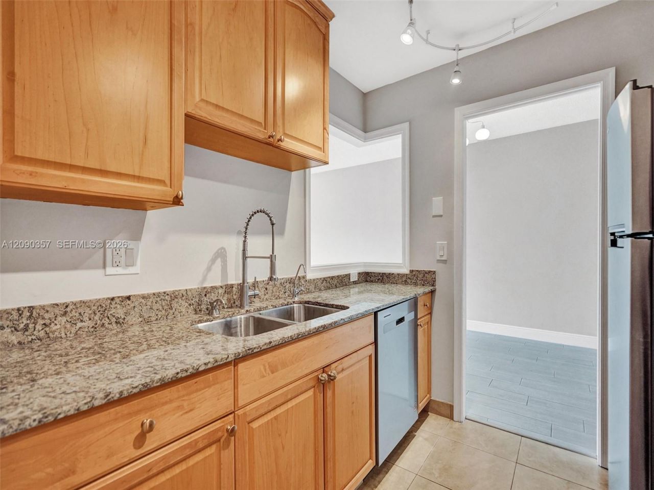 400 N Riverside Dr, Unit 303, Pompano Beach, FL 33062 Photo