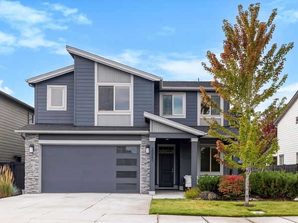 20991 NE Legend Place, Bend, OR 97701
