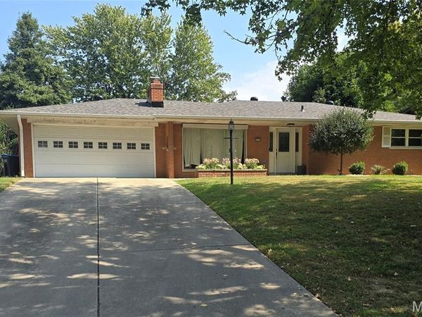 3820 Tanbark Drive , Swansea, IL 62226