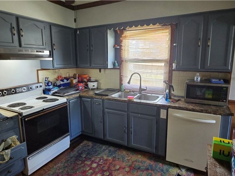 1043 Berwin Street, Akron, OH 44310 Photo 7