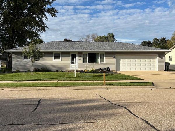 532 WILLOW DRIVE, Kaukauna, WI 54130