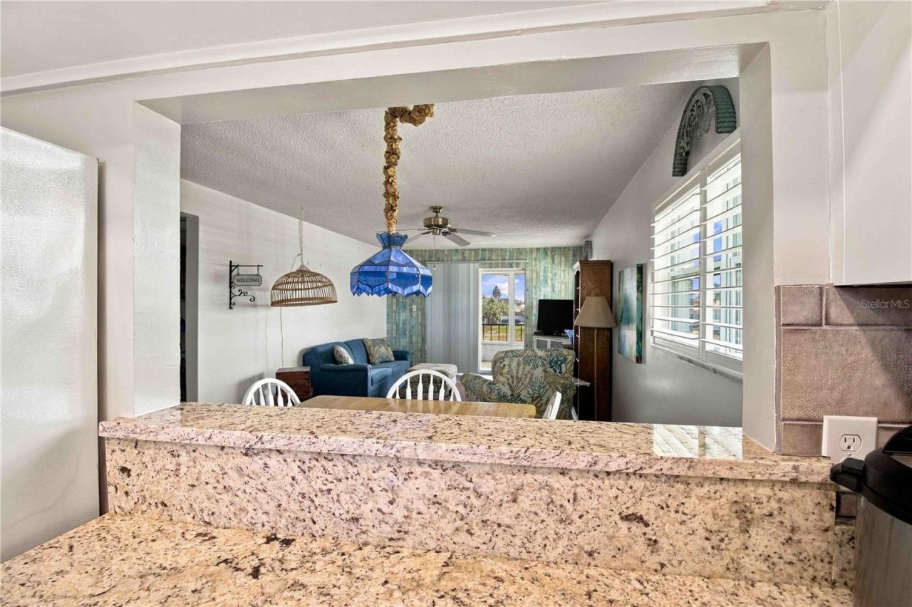 304 47th Avenue Drive W, Unit 313, Bradenton, FL 34207 Photo
