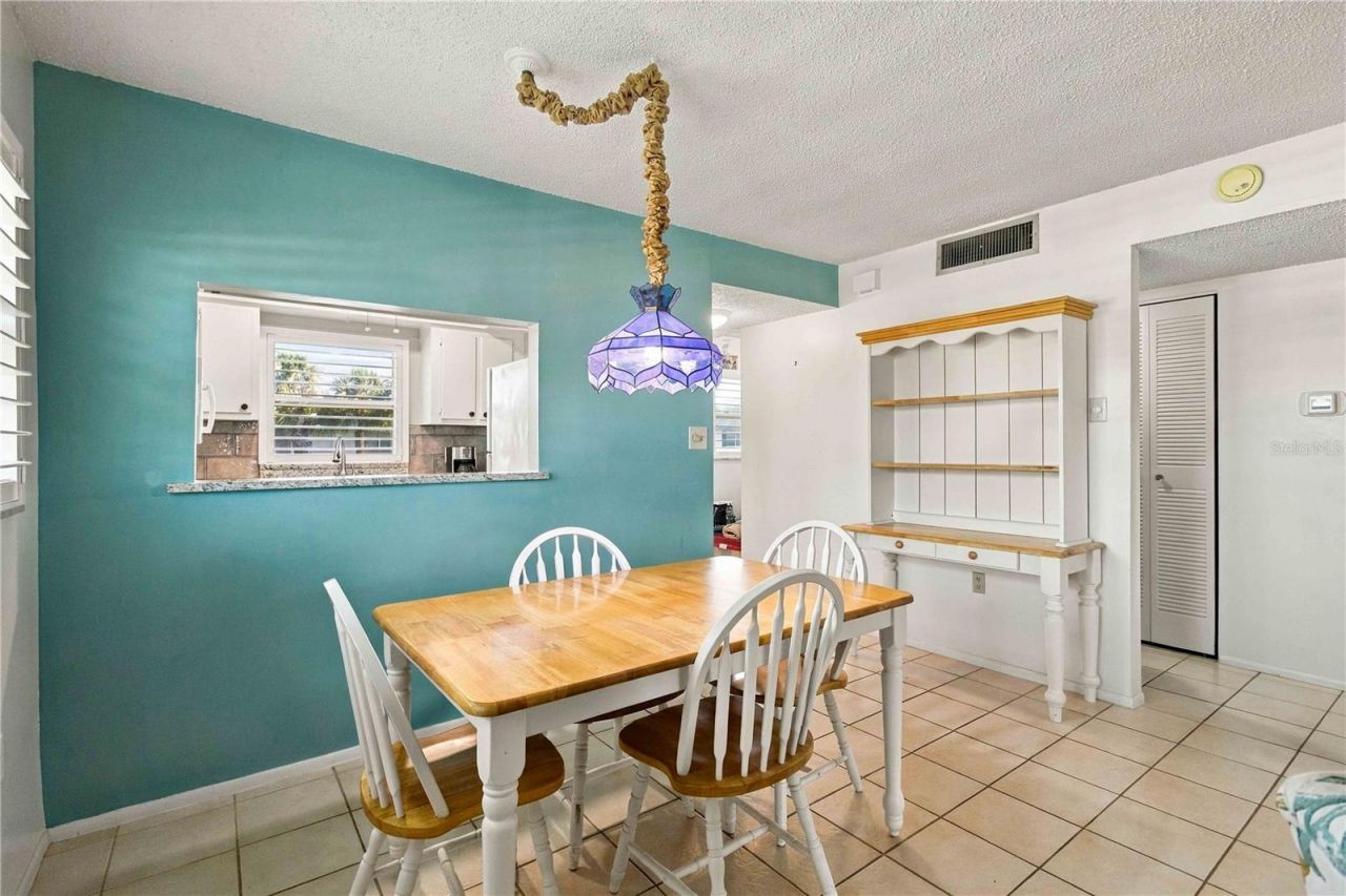 304 47th Avenue Drive W, Unit 313, Bradenton, FL 34207 Photo