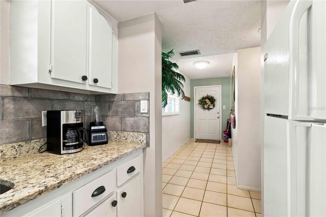304 47th Avenue Drive W, Unit 313, Bradenton, FL 34207 Photo