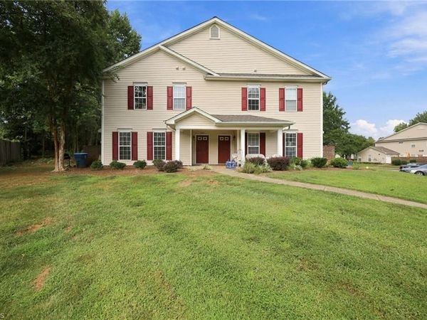 127 Pinewood Lane , Unit 103, Advance, NC 27006