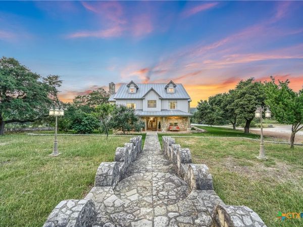 1174 Royal Eagle, Fischer, TX 78623