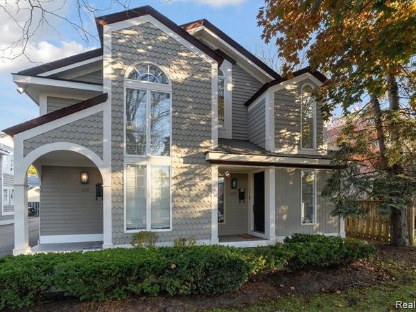 677 E Lincoln Street , Unit 4, Birmingham, Mi 48009