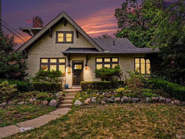 1 Kensington Boulevard , Pleasant Ridge, Mi 48069