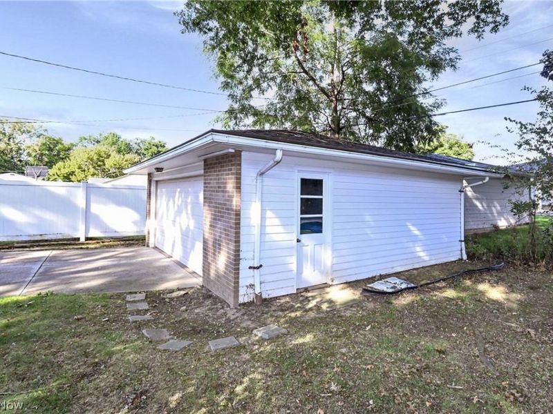 6213 Nelwood Road, Parma Heights, OH 44130 Photo 32