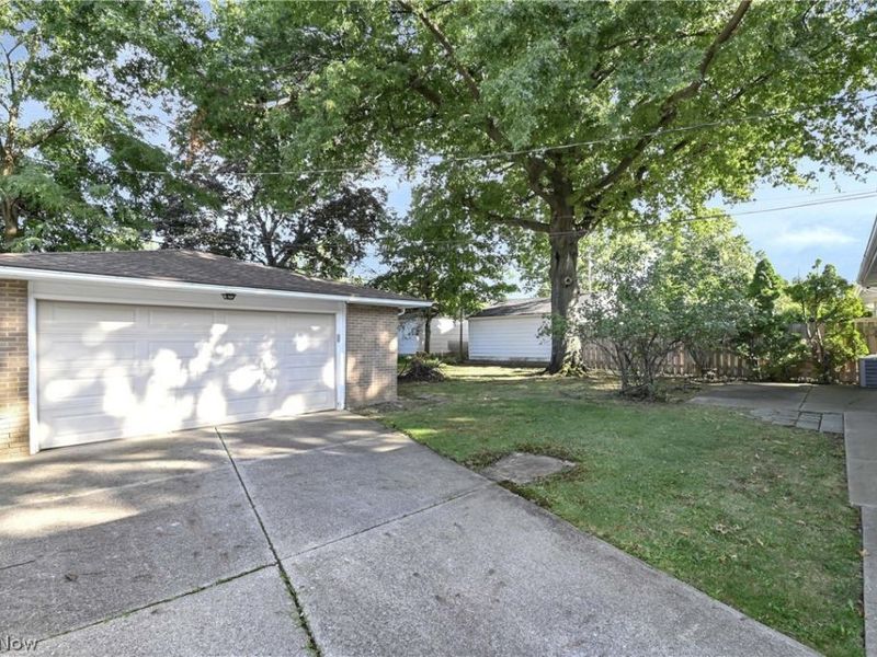 6213 Nelwood Road, Parma Heights, OH 44130 Photo 33