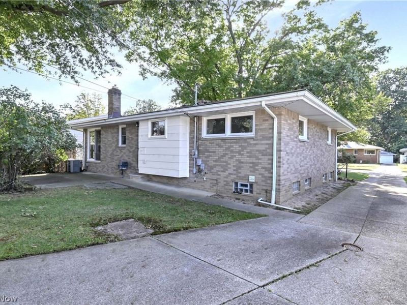 6213 Nelwood Road, Parma Heights, OH 44130 Photo 5