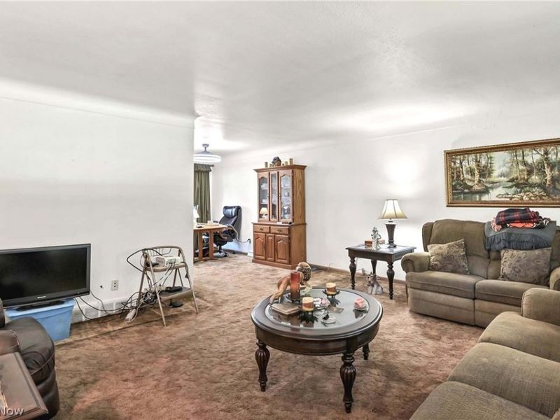 6213 Nelwood Road, Parma Heights, OH 44130 Photo 6