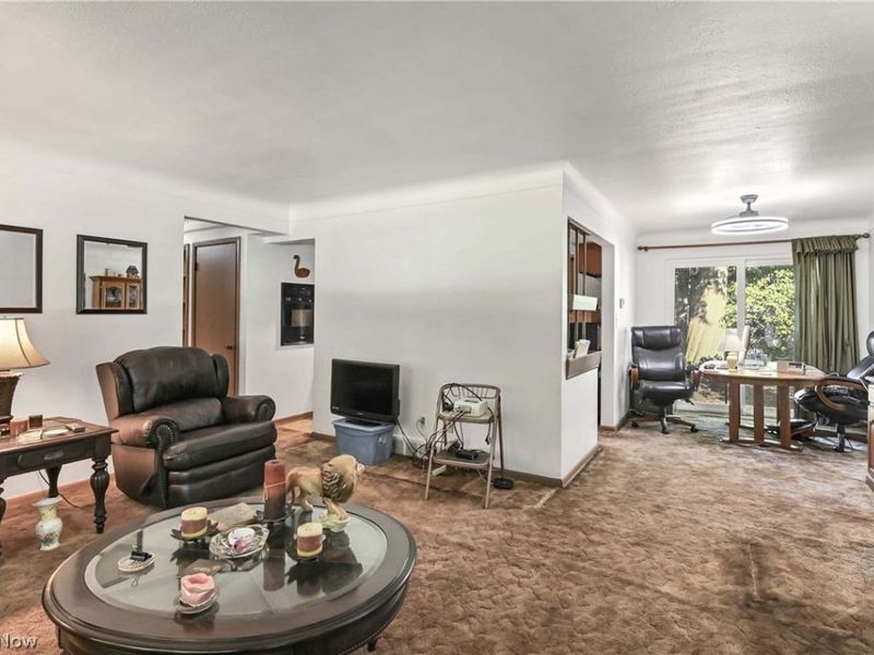 6213 Nelwood Road, Parma Heights, OH 44130 Photo 8
