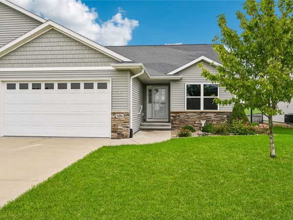 606 Prairie Hill Drive , Atkins, IA 52206