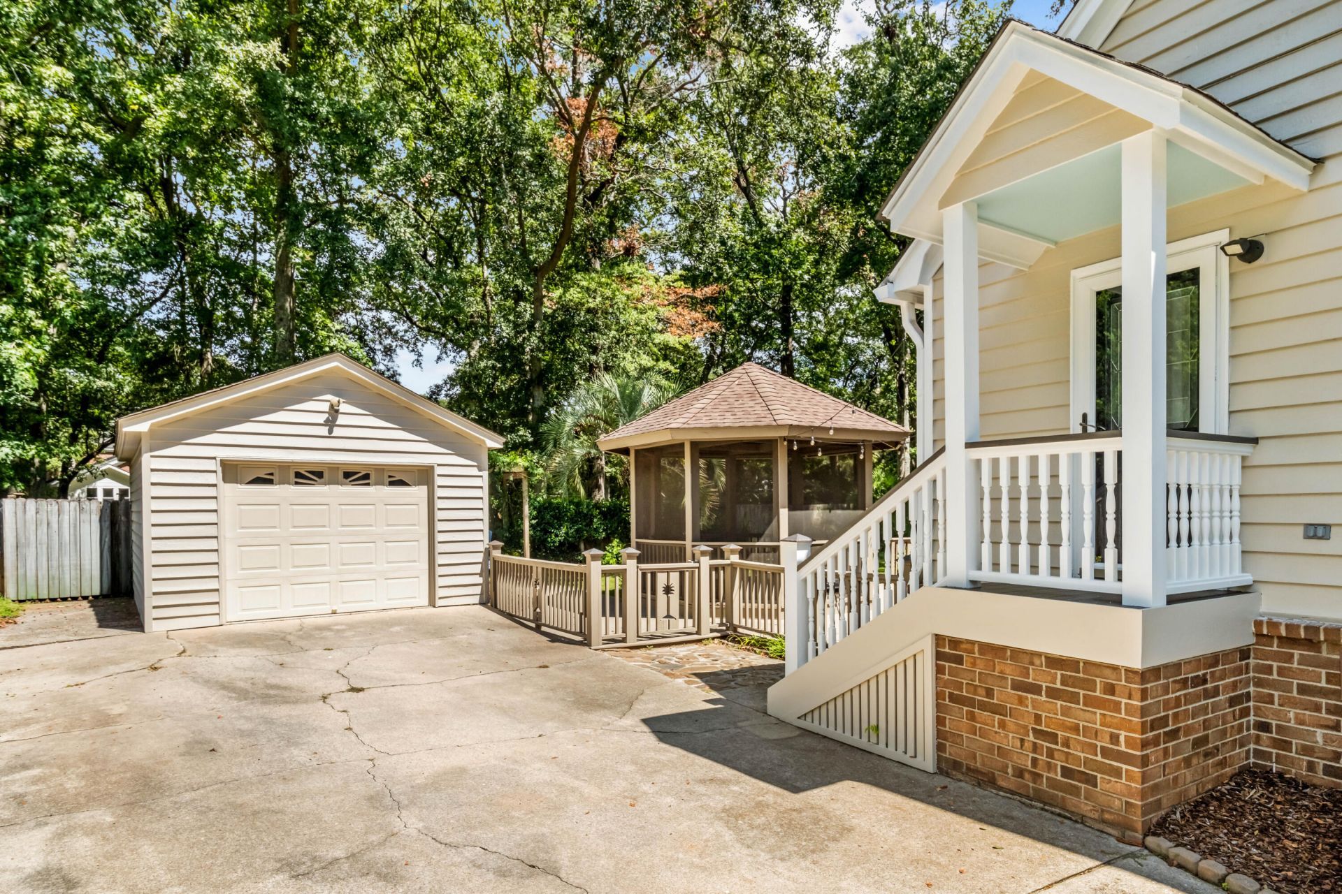 1418 Inland Creek Way Photo 31