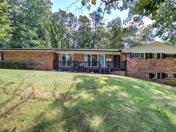 1717 Rio Vista Drive , Dalton, GA 30720