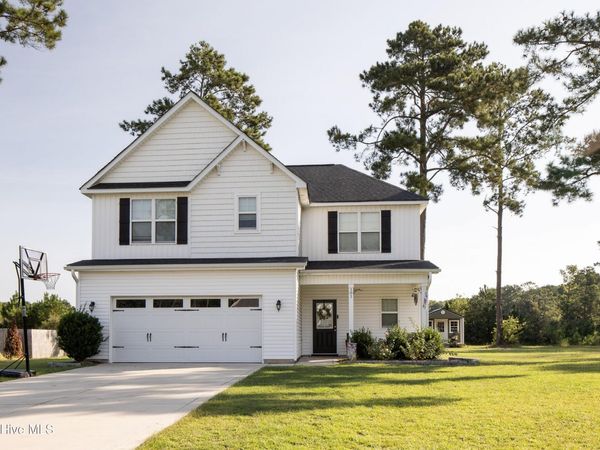 101 Pine Needle Drive , Salemburg, NC 28385